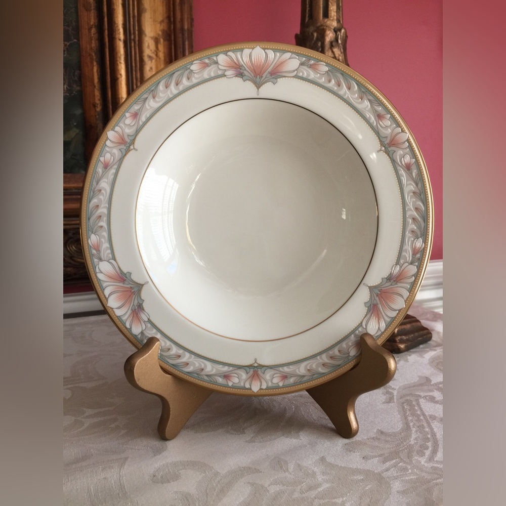 ONE (1) 8.25" Barrymore Noritake rimmed cream soup bowl fine bone china